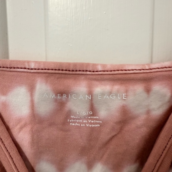 American Eagle Outfitters Pink and White Crop Top. GREAT condition. L - Picture 3 of 8
